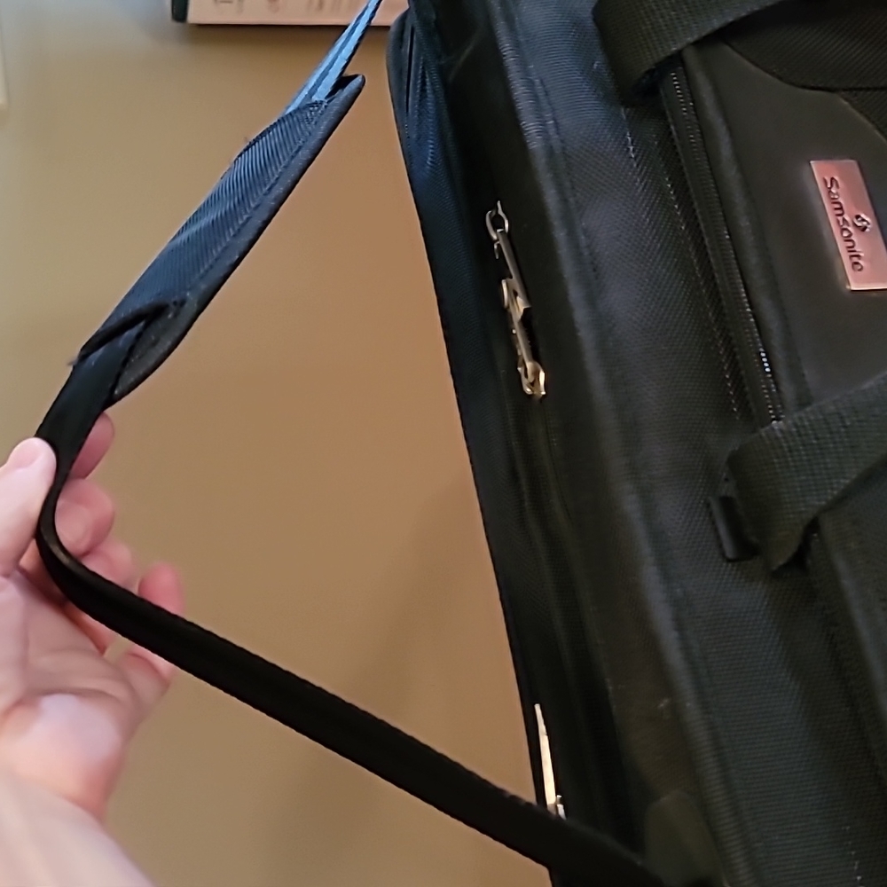 Samsonite laptop briefcase. - Picture 2 of 5